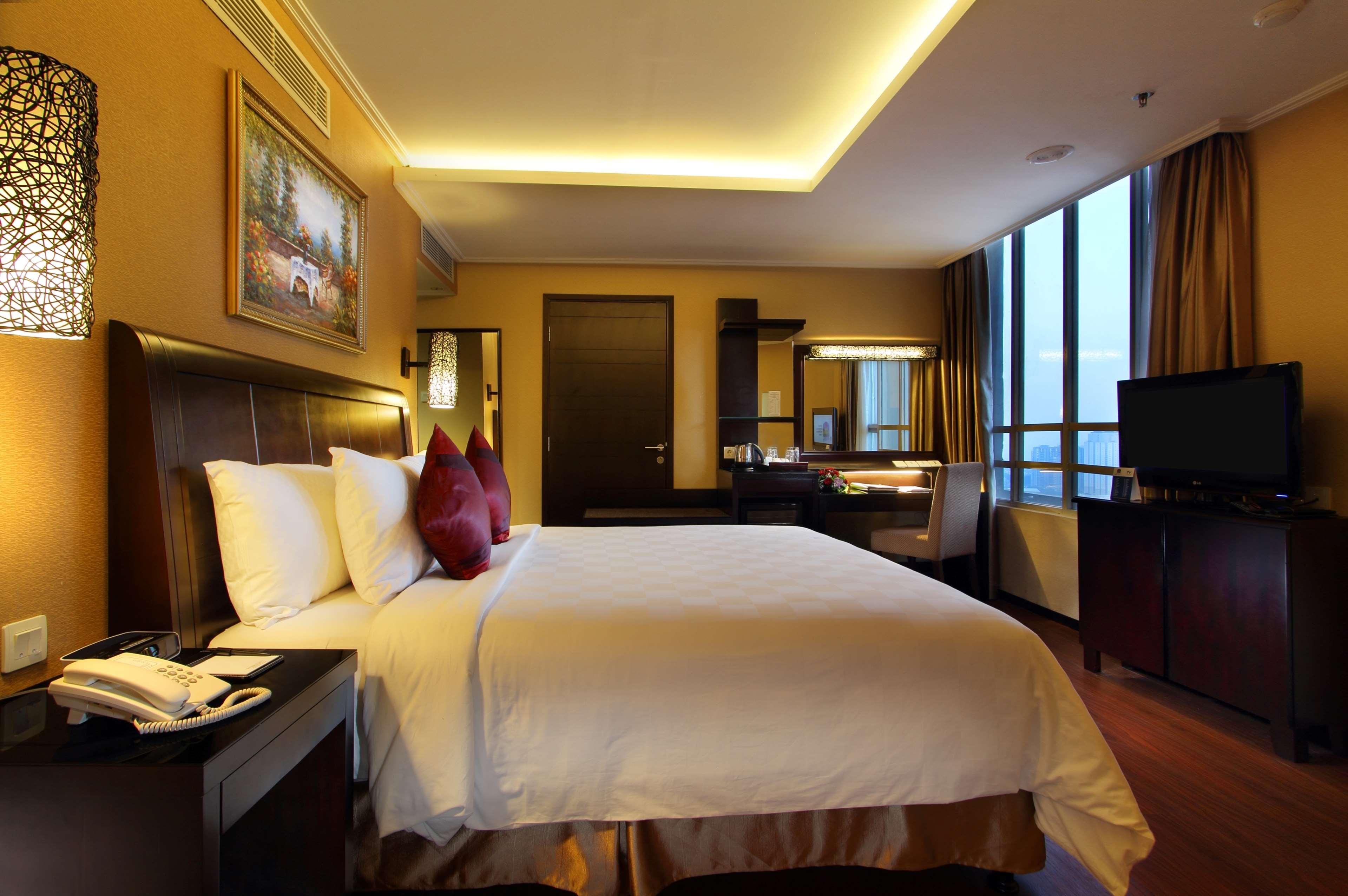 โรงแรมเบสท์เวสเทิร์นแมงกาดัวแอนด์เรสซิเดนท์ จาการ์ตา ภายนอก รูปภาพ